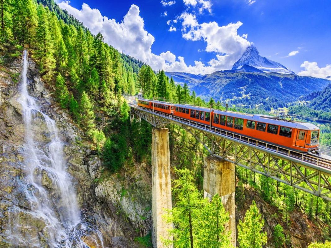 MOVIS-Private-Tours_Gornergrat-tourist-train-Switzerland-1200x800