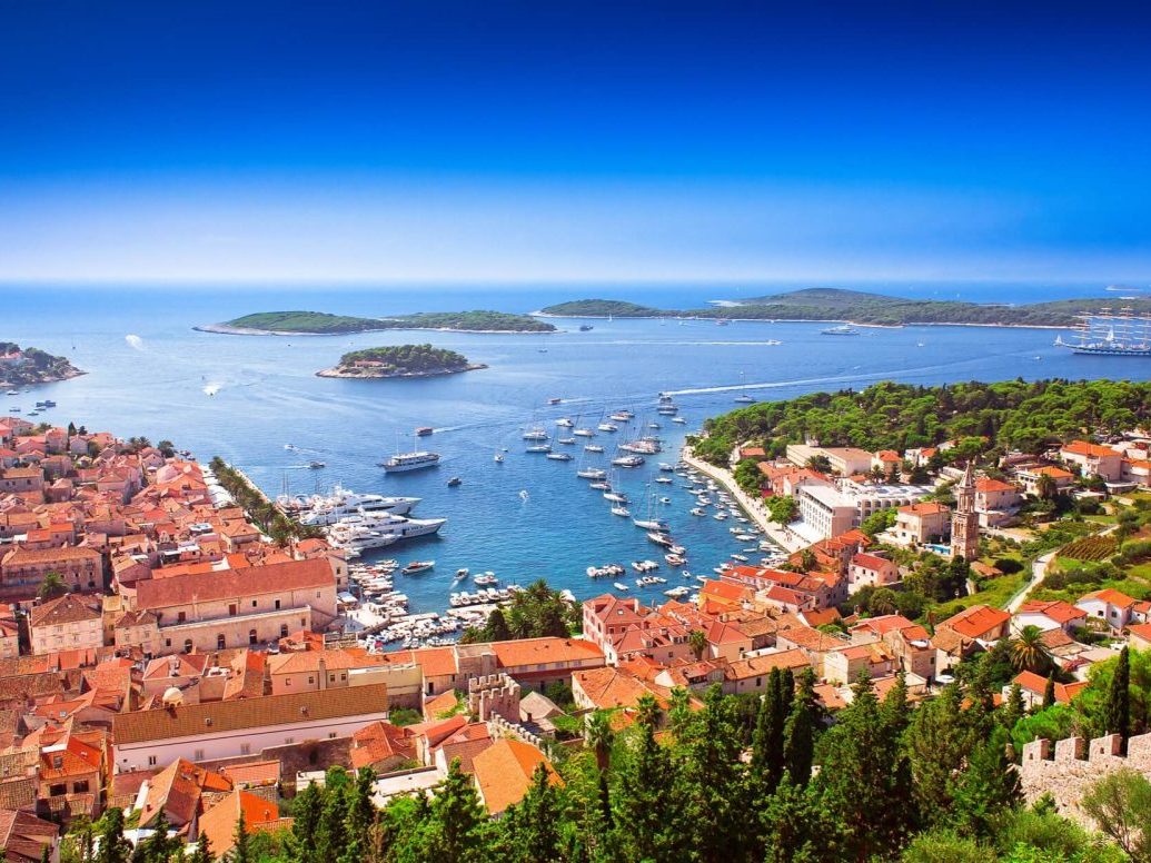 MOVIS-Private-Tours_Harbor-of-old-Adriatic-island-town-Hvar-1200x776